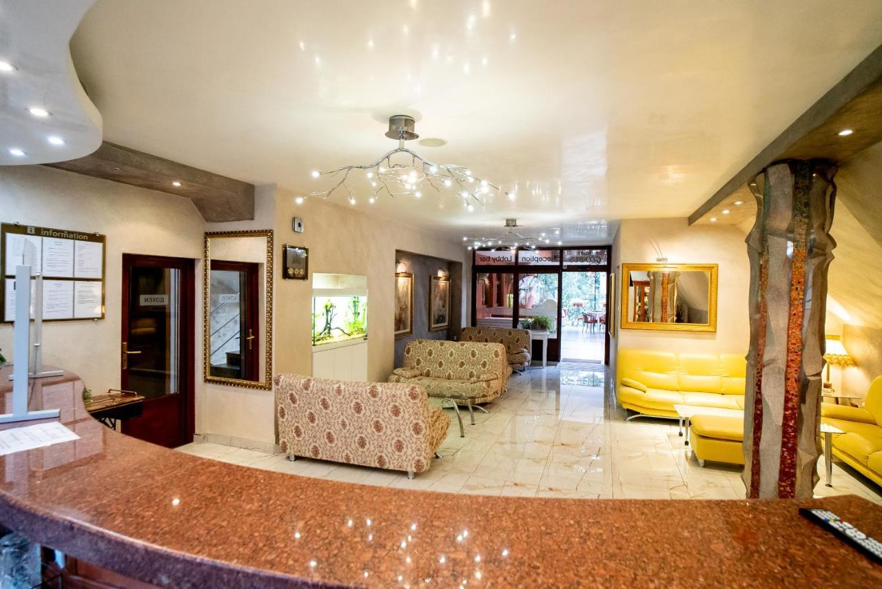 Globus Hotel Plowdiw Exterior foto